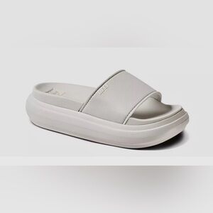 Brand New REEF Women's Size 10 Cushion Bondi Bay Sandals Gray Retail $65